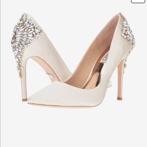 Badgley Mischka Gorgeous Dress Pump Size 6.5